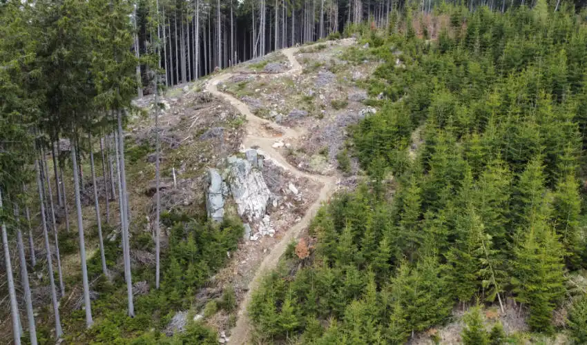 Červený NIKI Enduro